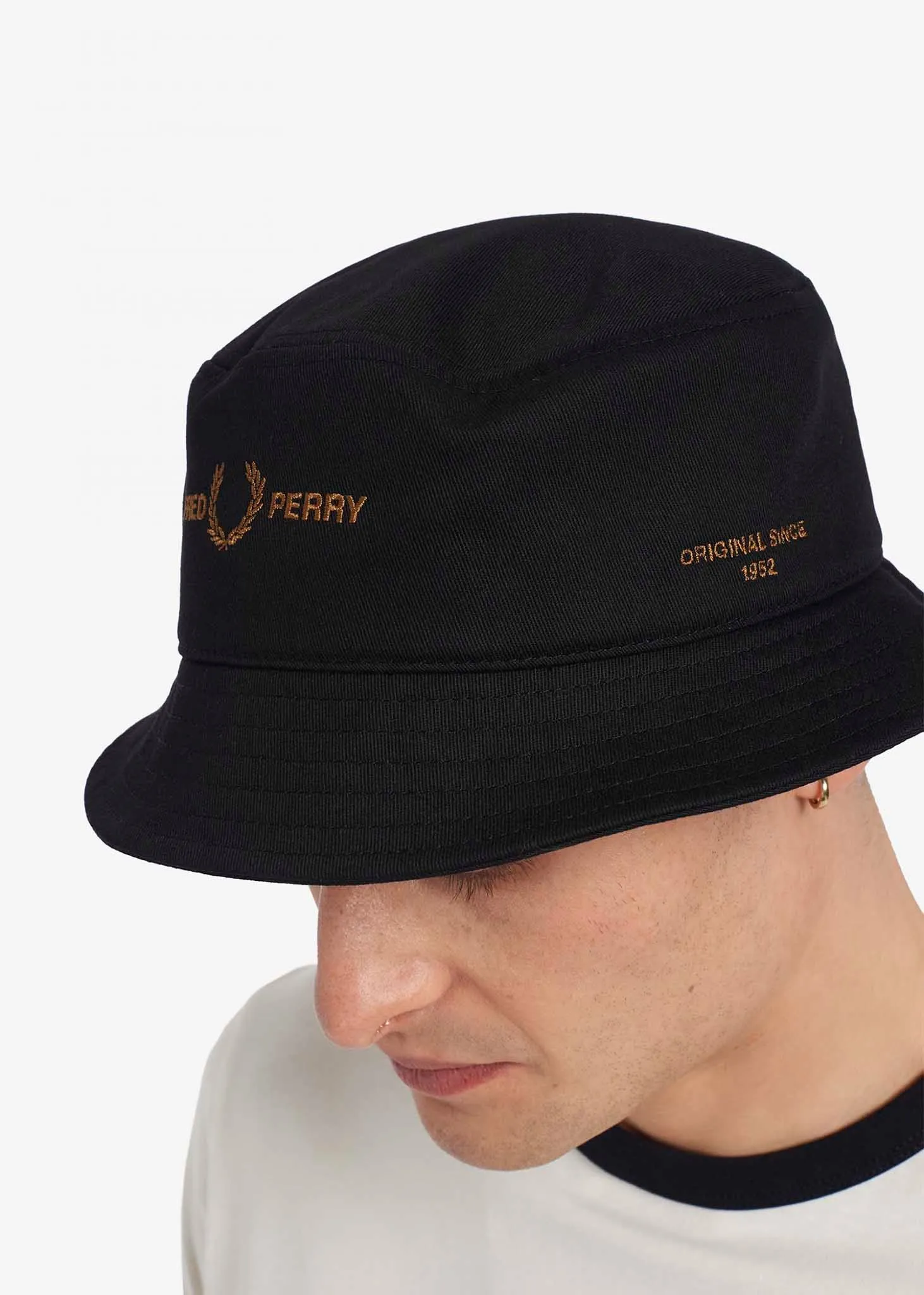 Branded twill bucket hat - black