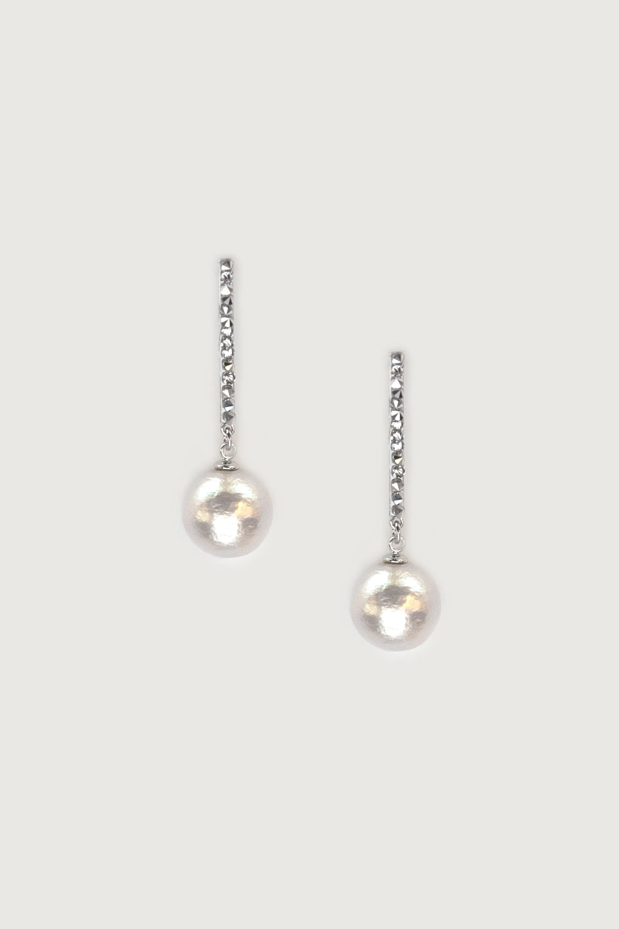 CHAIN EARRING WITH PEARL