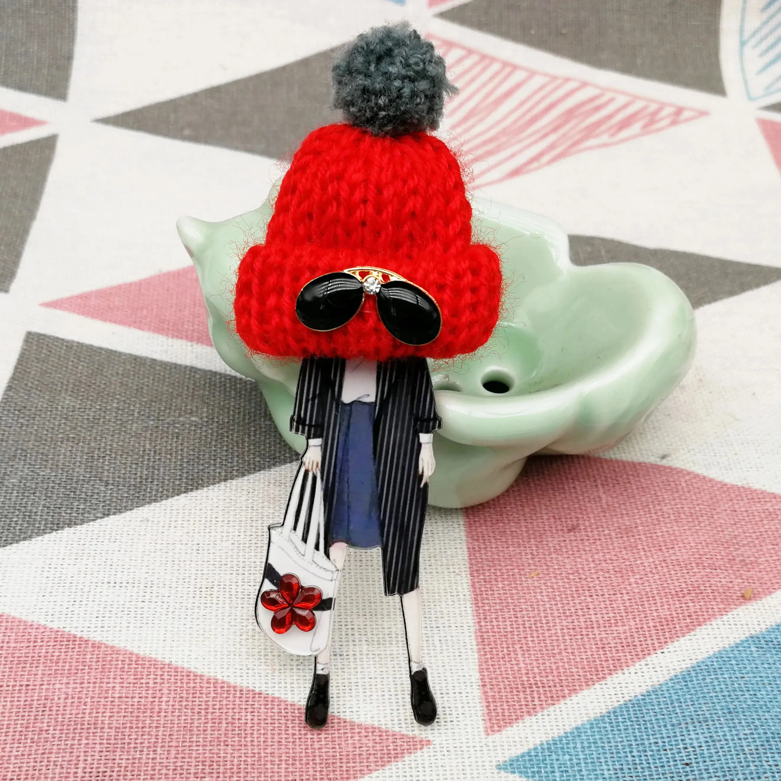 Cute Chunky Knit Hat Fashionista Girls Brooches