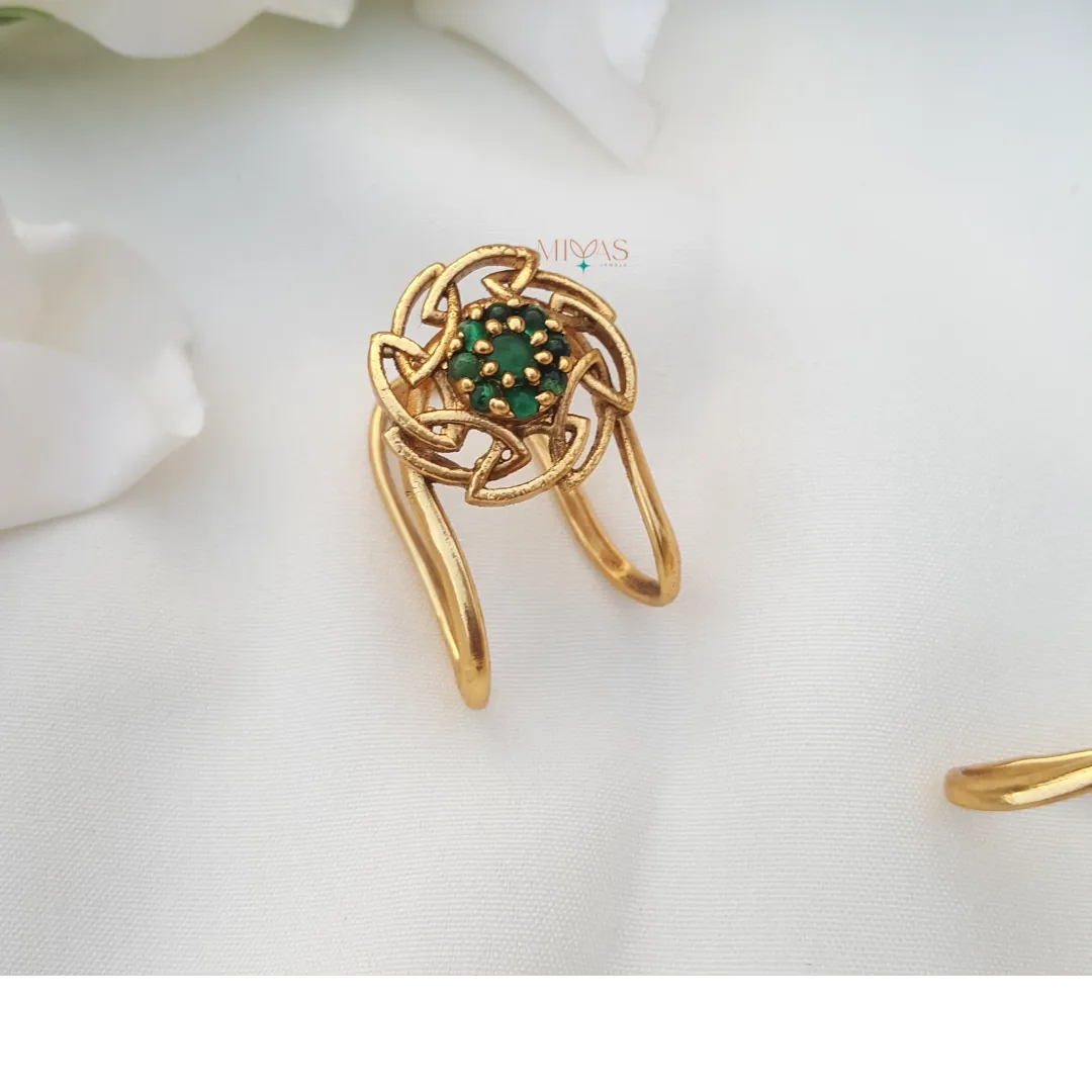 Nihara - Flower Design Vanki Type Finger Ring - Green