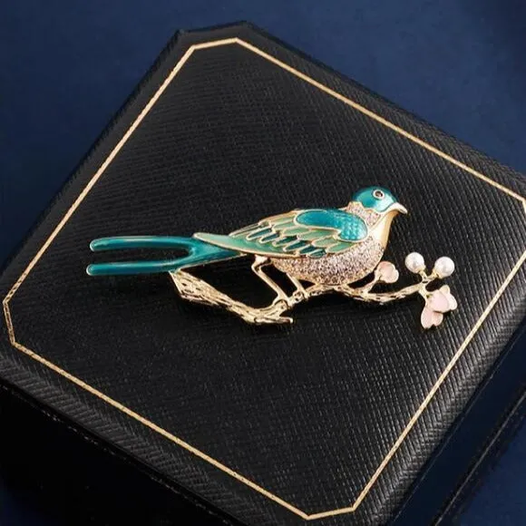 XSB103 - Green Bird Saree Brooch